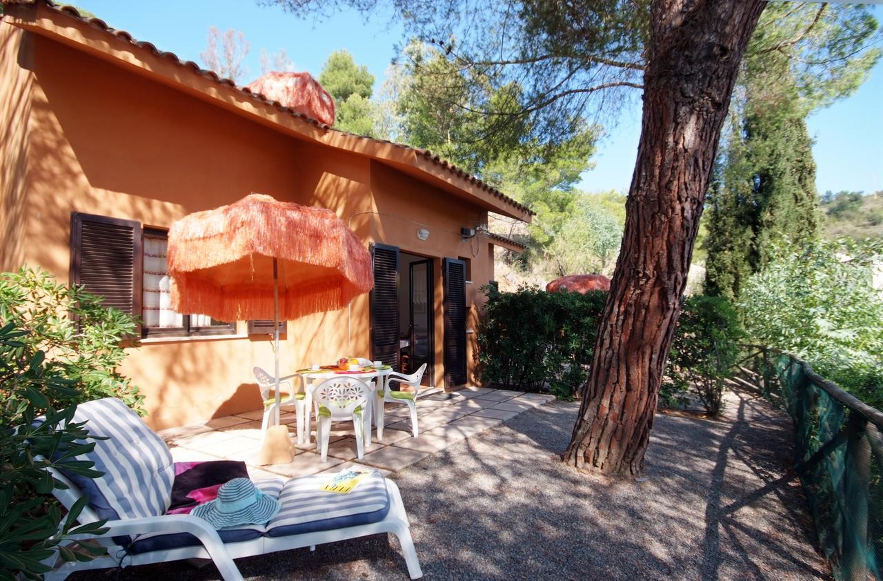 Residence Sud Est ポルト・アッズッロ エクステリア 写真