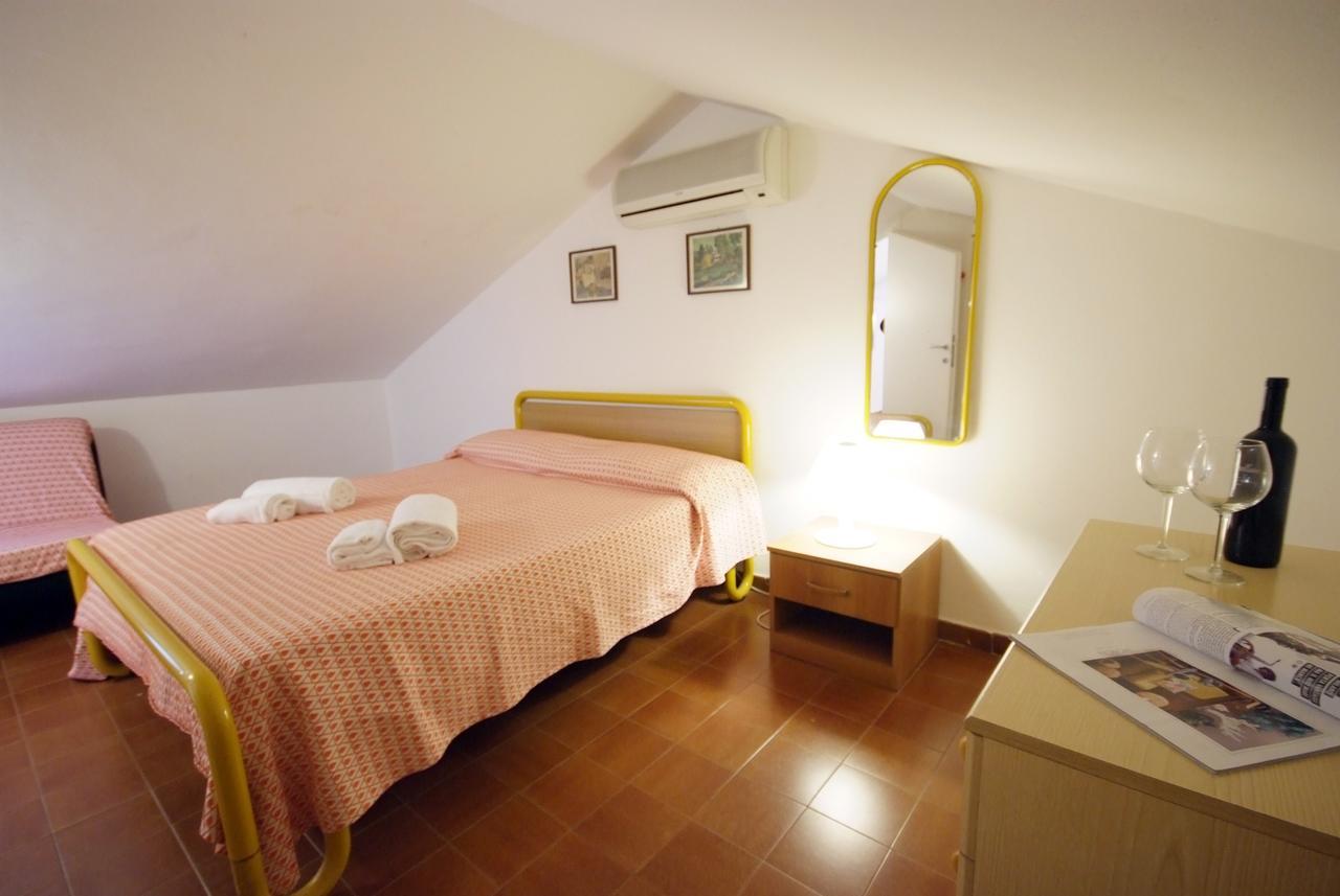 Residence Sud Est ポルト・アッズッロ エクステリア 写真