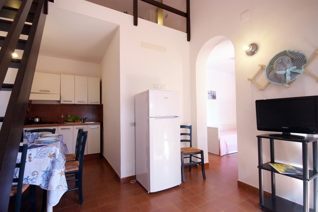 Residence Sud Est ポルト・アッズッロ エクステリア 写真