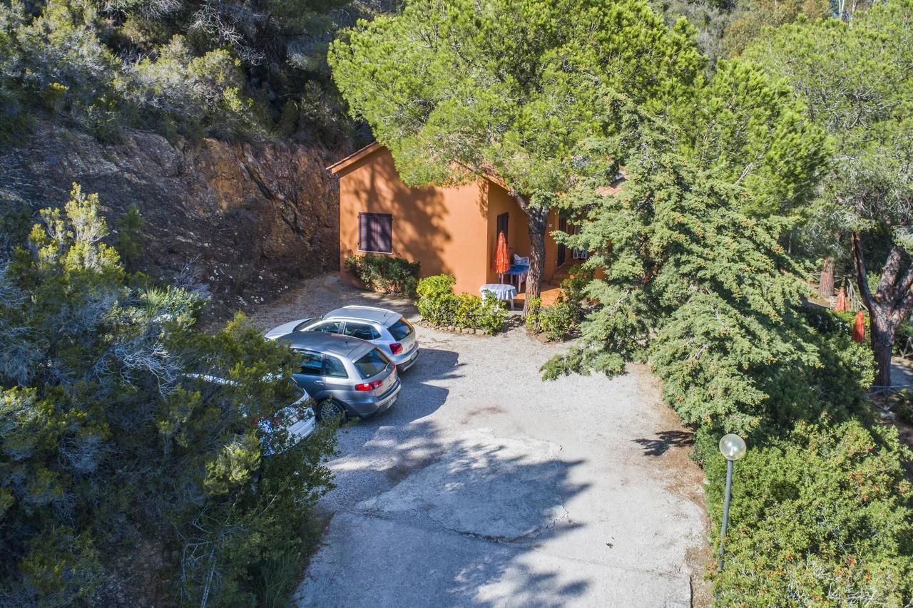 Residence Sud Est ポルト・アッズッロ エクステリア 写真