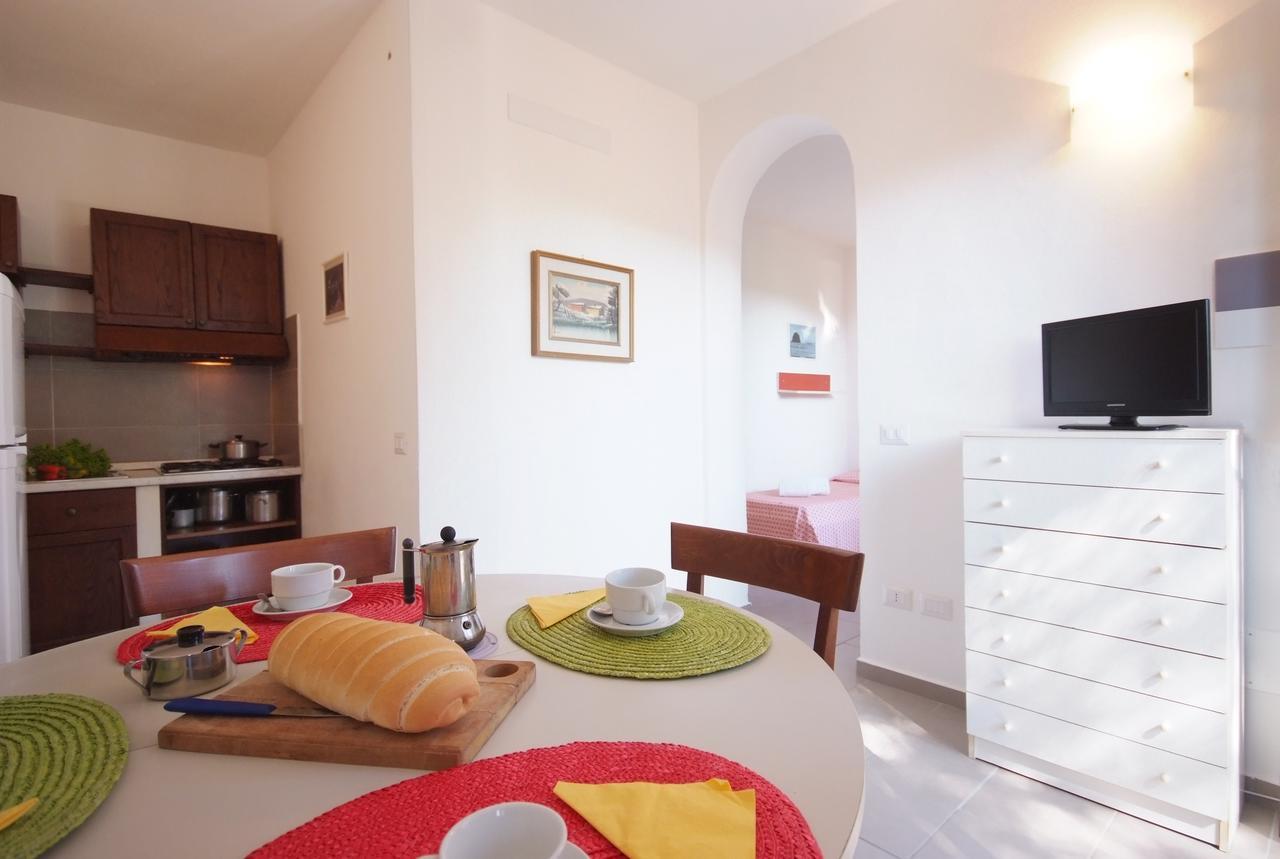 Residence Sud Est ポルト・アッズッロ エクステリア 写真