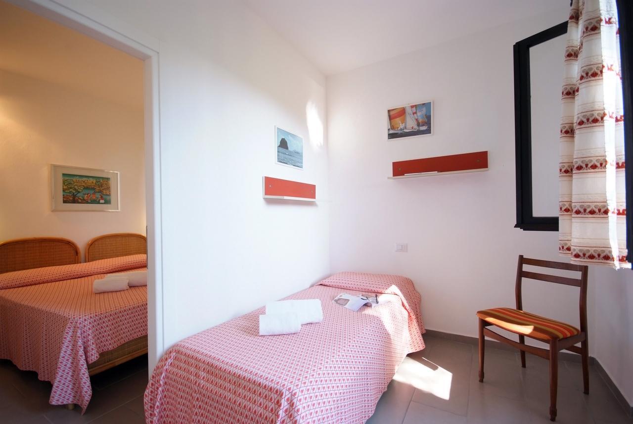 Residence Sud Est ポルト・アッズッロ エクステリア 写真