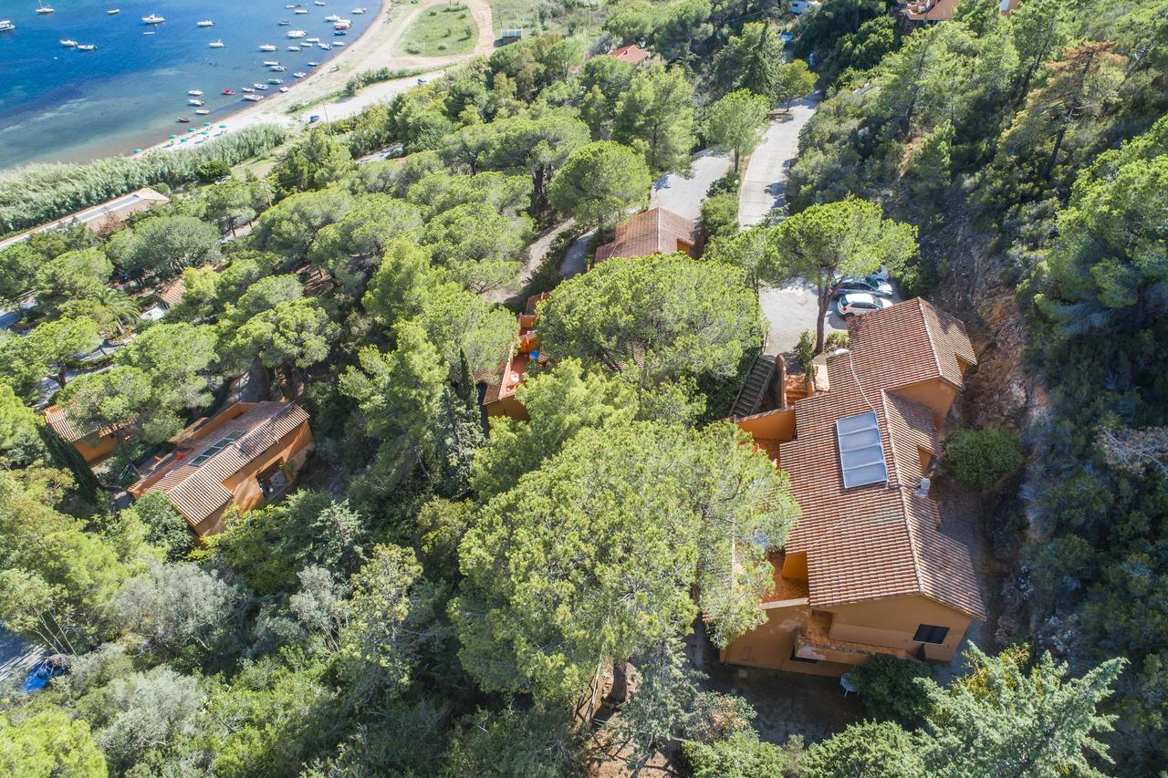 Residence Sud Est ポルト・アッズッロ エクステリア 写真